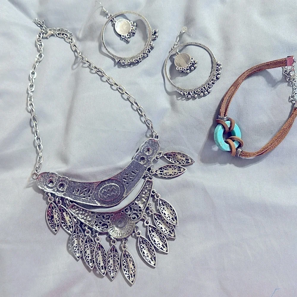 3 Pcs Silver and Topaz western Indian jewelry faux leather chain dangle set